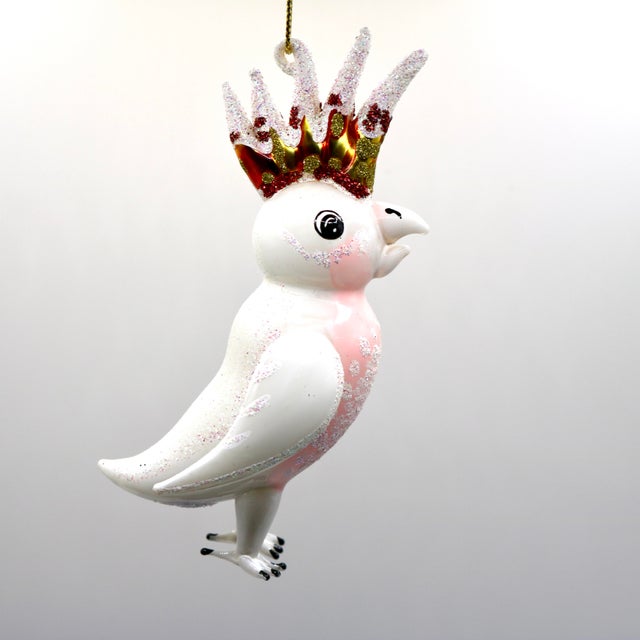 Hollywood Regency Artisan European Mouth-Blown Glass Cockatoo Bird Holiday Ornament – Pink & White For Sale - Image 3 of 9