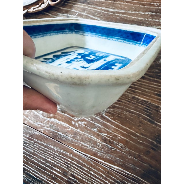 Antique Chinese Blue & White Export Porcelain Serving Dish | Pagoda Landscape 19th Century For Sale In Chicago - Image 6 of 12