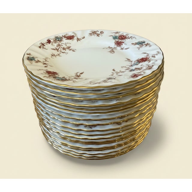 146-Piece Vintage Minton England "Ancestral" Fine Bone China Dinner Service for 18 – Estate Collection Circa 1965-1985 With Serving Pieces For Sale - Image 15 of 18