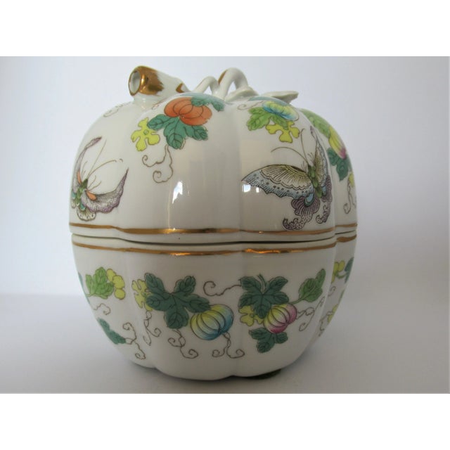 Japanese Vintage Chinoiserie Porcelain Pumpkin Shaped Lidded Jar Hand Decorated For Sale - Image 3 of 12