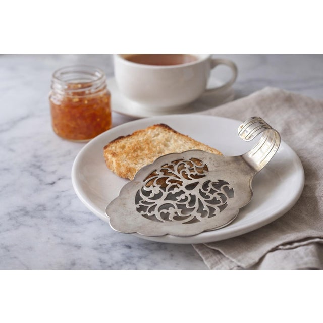 Victorian Early 20th Century Victorian English Silver Plate Toast & Pastry Server — Sheffield — Country House Accent For Sale - Image 3 of 10