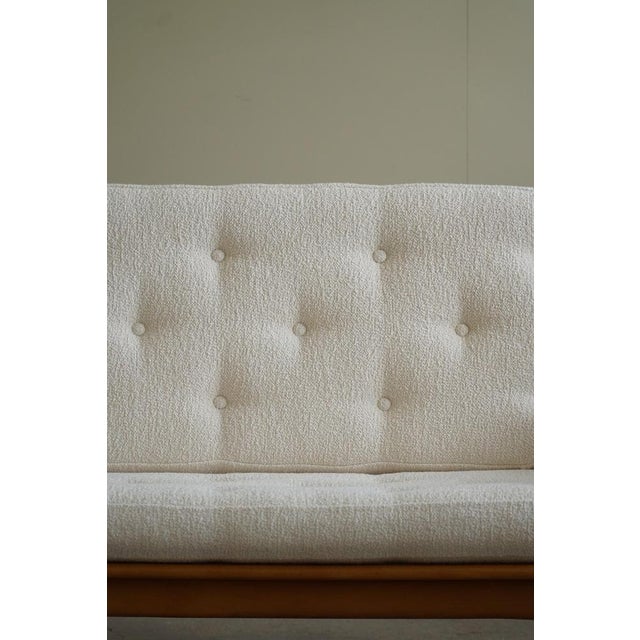 1960s 2-Seater Sofa Model Fd 161 in Bouklé attributed to Arne Vodder, 1960s For Sale - Image 5 of 18