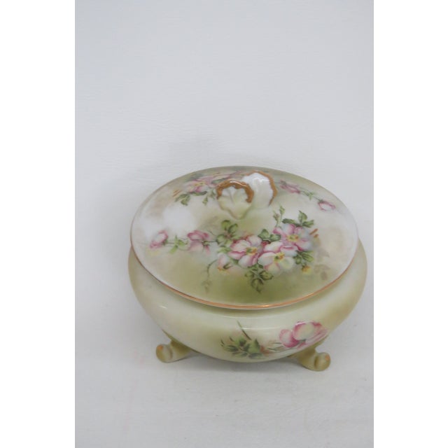 Nippon 3 Footed Floral Pattern Lidded Trinket Vanity Box 4573b For Sale - Image 12 of 17