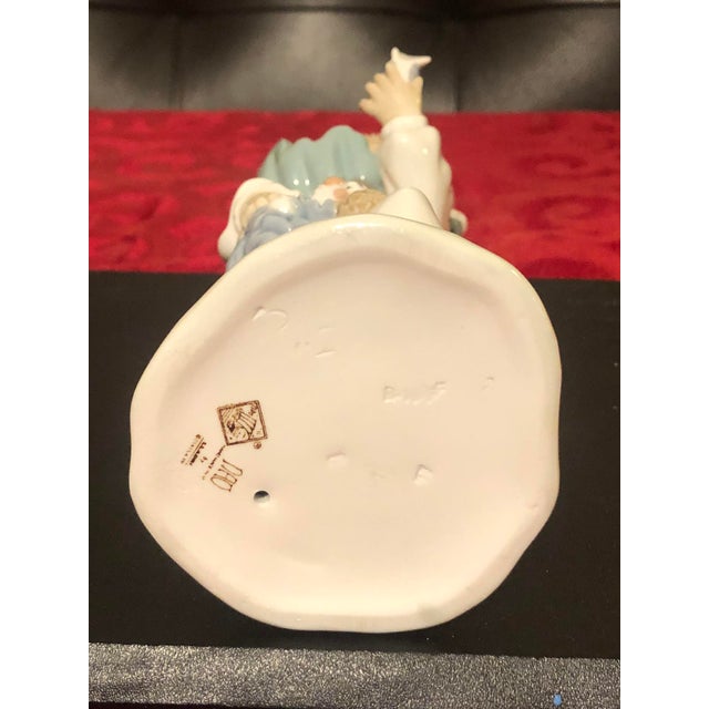 Vintage Spanish Nao by Lladró Porcelain Clown Figurine "A Bird in Hand" For Sale In New York - Image 6 of 8