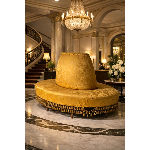 Gold Art Deco Italian Round Boudoir Sofa in Golden Satin Fabric with Tassels, 1940s For Sale - Image 8 of 13