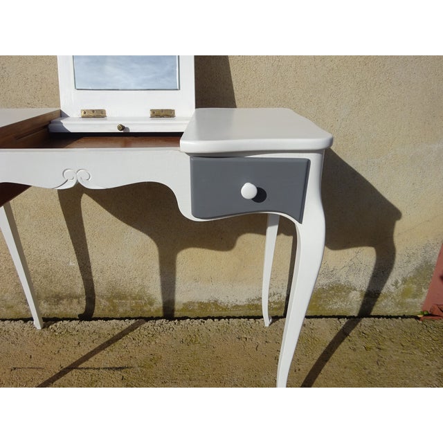 Small White and Gray Dressing Table For Sale - Image 3 of 18