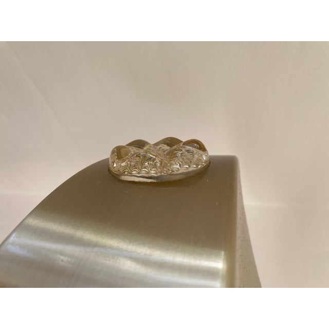 Enjoy the timeless style of the brass-colored Lyskær pendant lamp from the 70s. It adds a touch of elegance to any room....