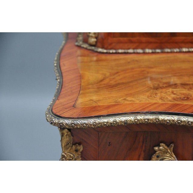 Antique Walnut Desk by Gillows, 1860 For Sale - Image 3 of 18