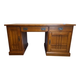 Hooker Furniture Mission Arts & Crafts Style Partner Desk For Sale