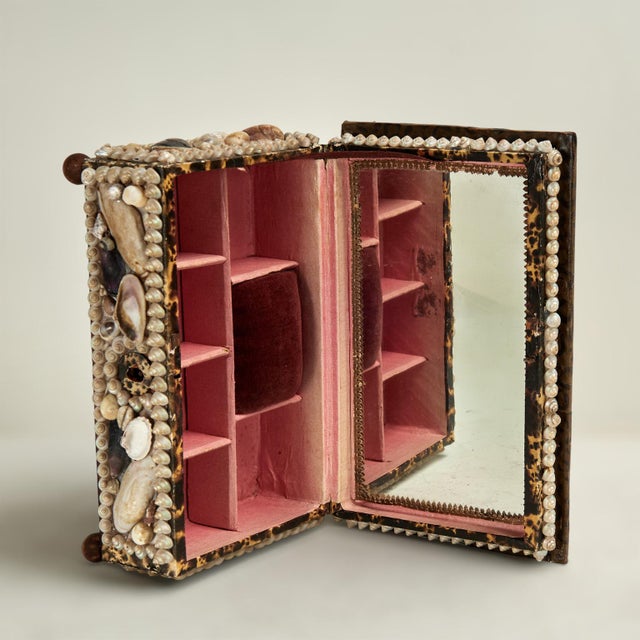 Paper Antique British Colonial Seashell Encrusted Jewelry Box For Sale - Image 7 of 10