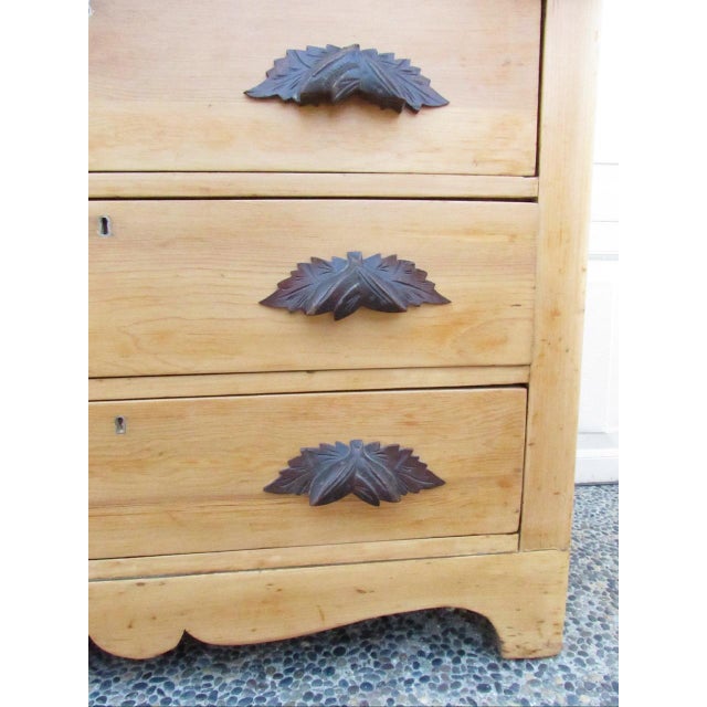 Antique American Scrubbed Pine Dresser For Sale - Image 14 of 18