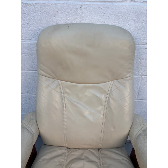 Mid 20th Century "Stressless" Leather Recliner and Matching Ottoman by j.e Ekornes For Sale - Image 9 of 12