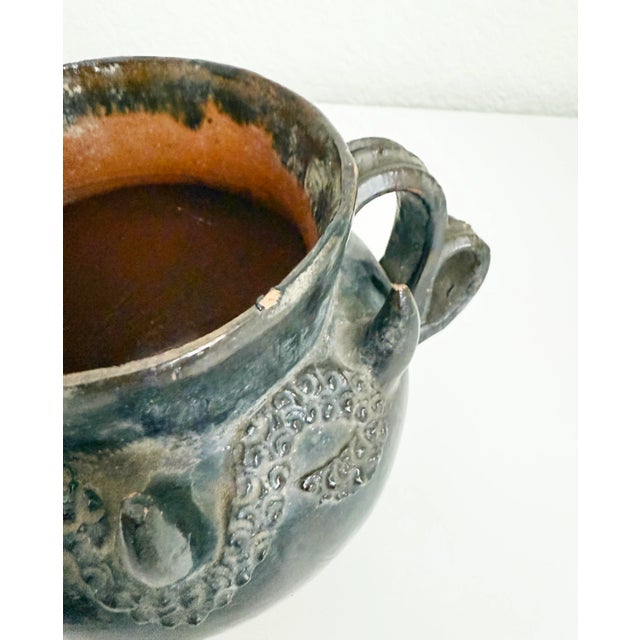 Antique Mexican Spanish Colonial Clay Pot, Early 20th Century For Sale - Image 10 of 12
