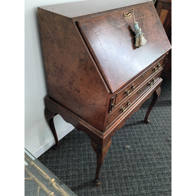 Wood 1920s Slant Top Queen Ann Desk Well Made Walnut Burl Writing Desk For Sale - Image 7 of 12