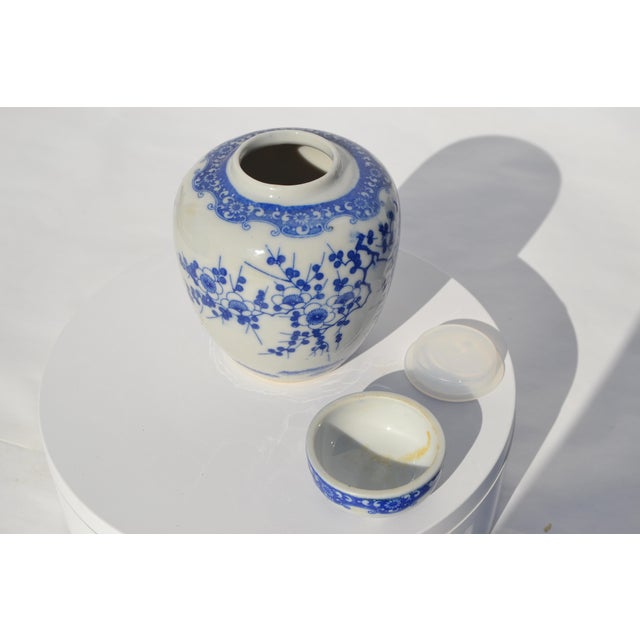Late 20th Century Blue and White Asian Ginger Jar With Lid- Two Pieces For Sale - Image 11 of 11