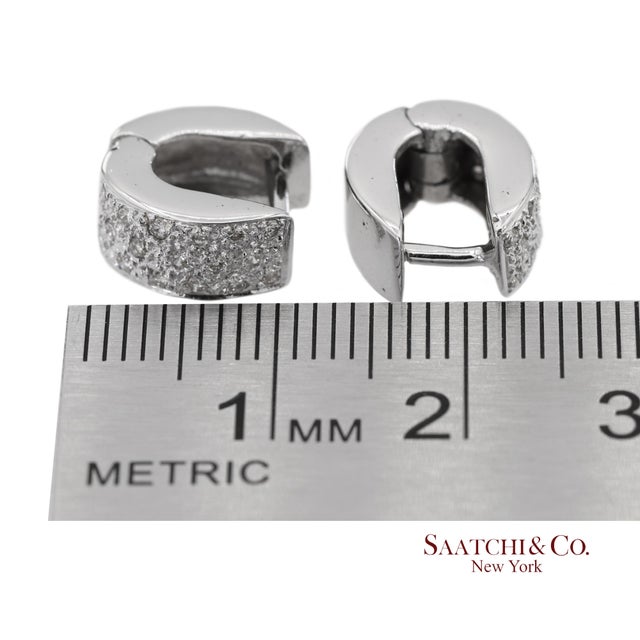 18k 750 Solid White Gold Natural Diamond Huggie Hoop Earrings, Pair For Sale - Image 11 of 12