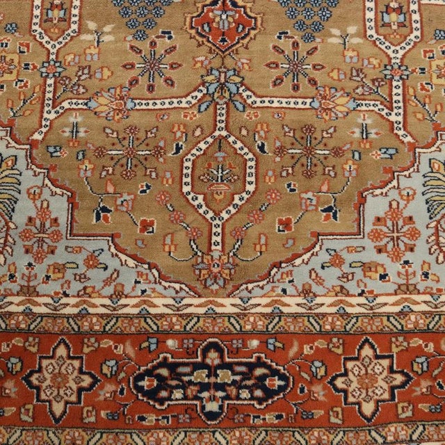 Srinagar Rug in Wool For Sale - Image 6 of 9