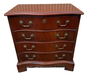 Lexington Furniture Vintage Mahogany Bachelor’s Chest of Drawers