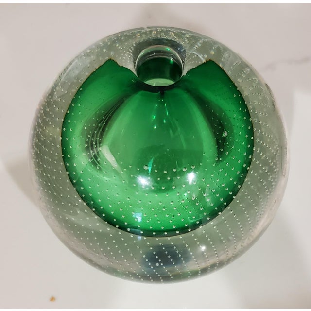 Mid-Century Modern a.d. Copier for Royal Leerdam Emerald "Spijkerbol" Controlled Bubble Glass Bud Vase & Taper Holder (1950s) For Sale In Dallas - Image 6 of 6