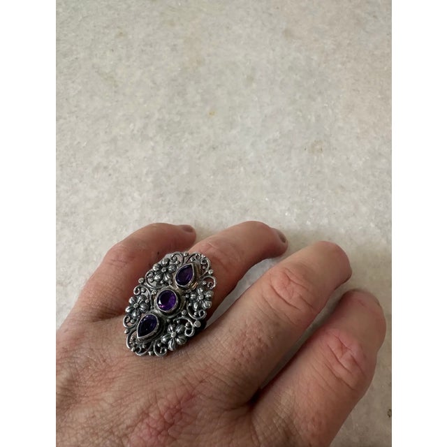 Beautiful vintage sterling silver and amethyst cocktail ring
