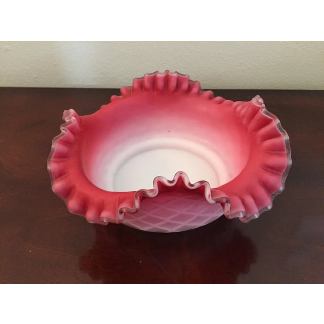 Early 20th Century Victorian Ruffled Glass Bowl For Sale In Naples, FL - Image 6 of 6