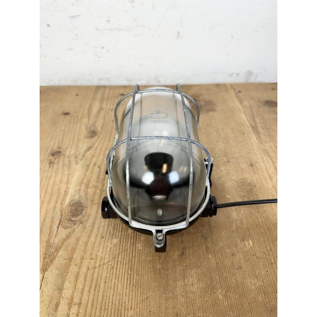 Industrial Brown Bakelite Wall Light with Clear Glass, 1960s For Sale - Image 13 of 17