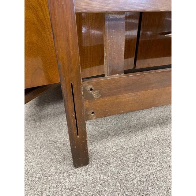 Piet Hein Mid Century Modern 1960 Bedroom Headboard, Attributed to Piet Hein, Daniel Jones, Floating Sculptural, Walnut Wood For Sale - Image 4 of 11