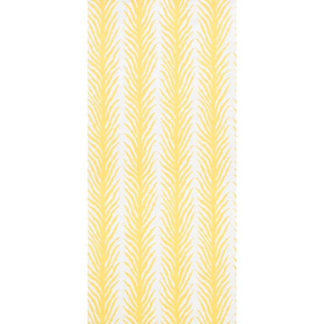 Contemporary Sample - Schumacher X Celerie Kemble Creeping FernWallpaper in Lemonade For Sale - Image 3 of 4