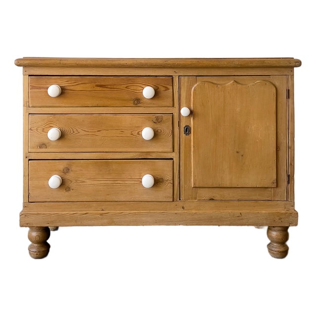 Antique 19th Century English Pine Victorian Dresser For Sale
