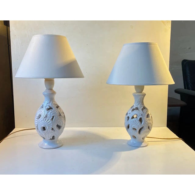 White Ceramic Table Lamps by Hans Rudolf Petersen, 1940s, Set of 2 For Sale - Image 6 of 9