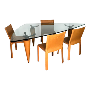 1 Cassina Isao Hosoe Oskar 705 Scalene Triangular Glass Top With 4 Mario Bellini Leather Chairs