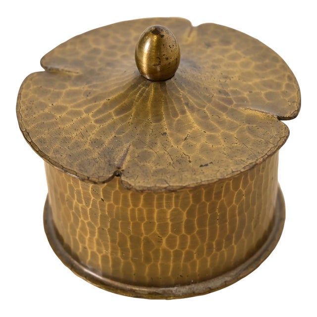 Roycroft Arts & Crafts Hammered Brass Over Copper Inkwell, Circa 1920s For Sale