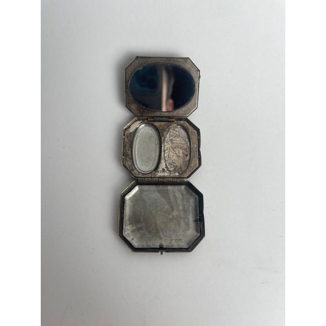 Art Nouveau 1930s Art Nouveau Silver Plated Compact Woodworth For Sale - Image 3 of 6