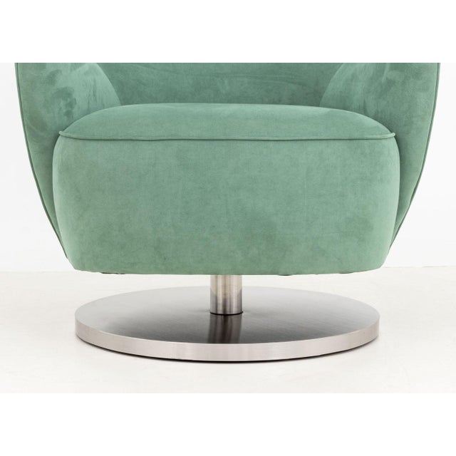 Vladimir Kagan Barrel Swivel Chair and Ottoman For Sale In New York - Image 6 of 13