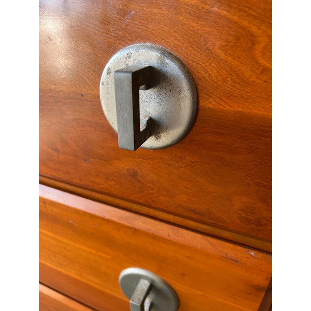 Crawford Furniture Mfg 1950s Crawford 6 Drawer Dresser & Mirror For Sale - Image 4 of 5
