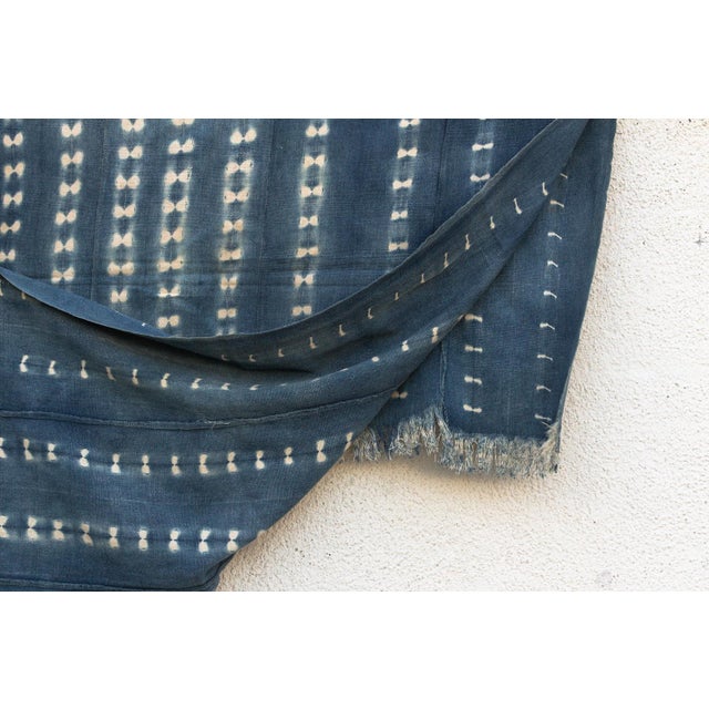 1980s Vintage African Mossi "Blue Horizon" Indigo Throw For Sale - Image 5 of 6