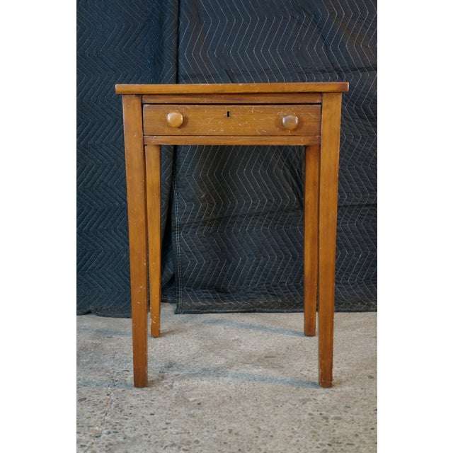 Antique Early American Sheraton Style Oak Farmhouse Side Work Table W/ Drawer For Sale - Image 4 of 15