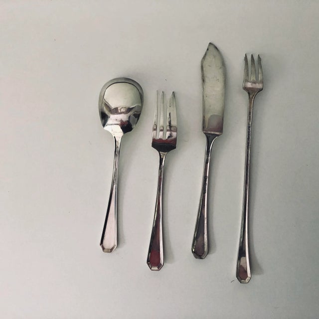 1917 Wm Rogers Silverplate Lincoln Pattern MIX Serving Utensils Set- 4 Pieces For Sale - Image 4 of 5