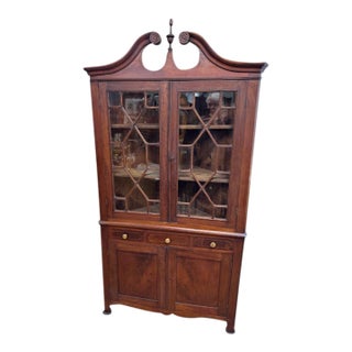 Early 20th Century Bench Made Inlaid Mahogany Federal Style 2 Piece Corner Cupboard For Sale