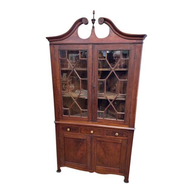 Early 20th Century Bench Made Inlaid Mahogany Federal Style 2 Piece Corner Cupboard For Sale