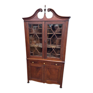 Early 20th Century Bench Made Inlaid Mahogany Federal Style 2 Piece Corner Cupboard