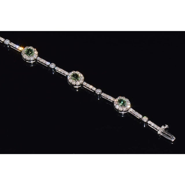 Metal Certified Natural 6.74cts vs F Diamond Green Sapphire 18k Solid Gold Tennis Stacking Bracelet For Sale - Image 7 of 12