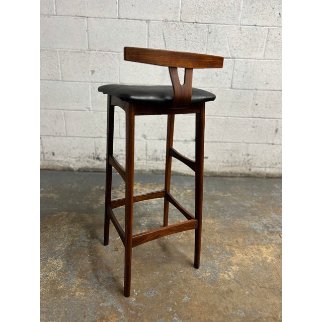 Wood 1960s Danish Mid Century Modern Bar Stools in Rosewood, a Pair - Knud Bent Design for Dyrlund For Sale - Image 7 of 12