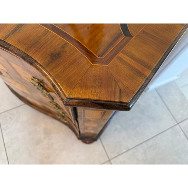 Baroque Chest of Drawers in Walnut Veneer For Sale - Image 11 of 18