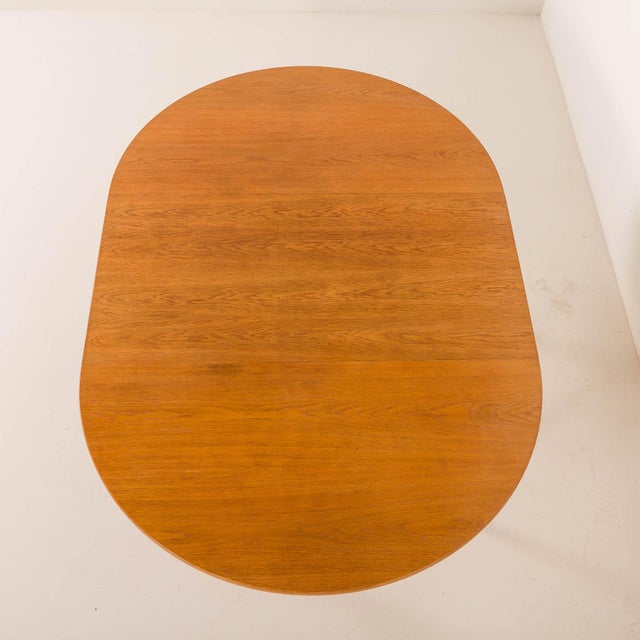 1970s Danish Oak Round Dining Table with One Extension, 1970s For Sale - Image 5 of 13