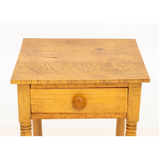 Traditional Federal Style Maple Bedside Table For Sale - Image 3 of 7