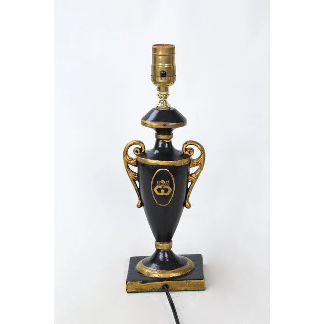 1970s Vintage Black Duke & Duchess of Windsor Lamp With Gold Accent Cypher For Sale - Image 5 of 8