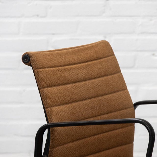 EA107 Chair by Charles & Ray Eames for Herman Miller, 1970s For Sale - Image 13 of 18