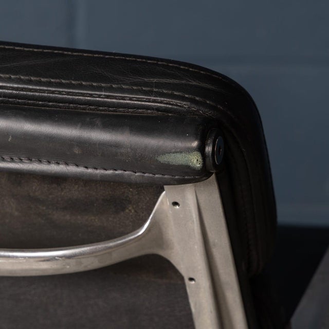 Vintage EA217 Chair in Black Leather by Charles & Ray Eames for ICF, 1969 For Sale - Image 17 of 18