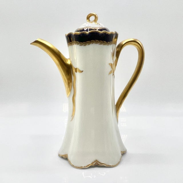 French Art Nouveau Blue and Gold Porcelain Demitasse Coffee Service from Haviland Limoges, France, 1900s, Set of 13 For Sale - Image 9 of 18